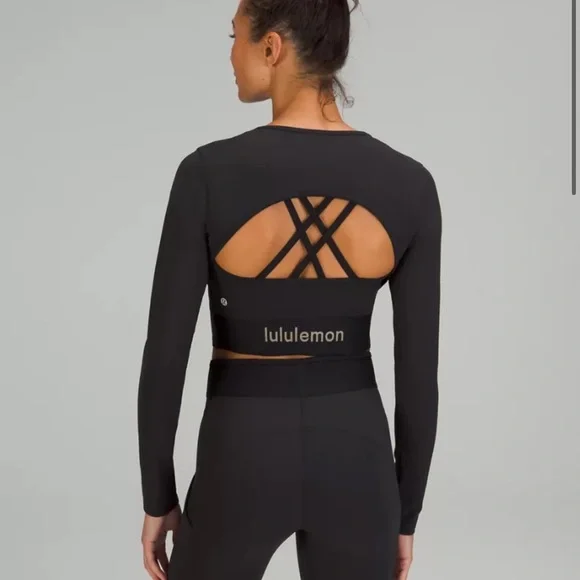 Lululemon keyhole crop top - Picture 3 of 7
